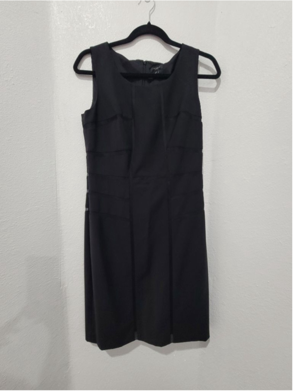 Women's Ann Taylor Black Sleeveless Sheath Dress Size 4